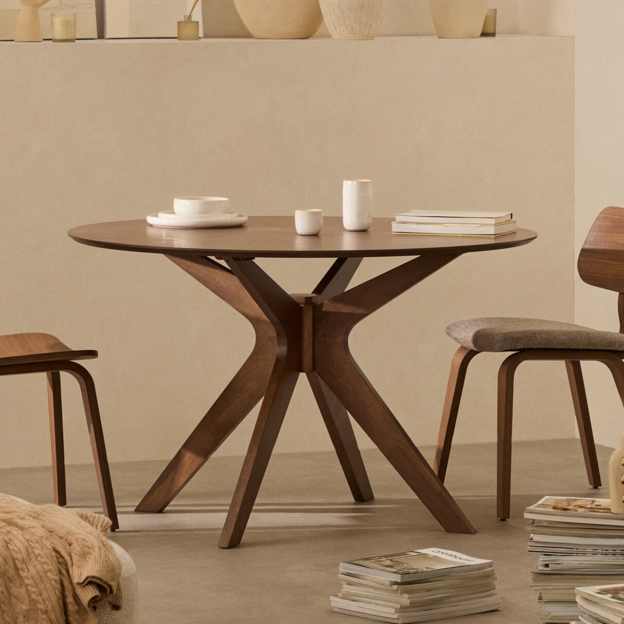 Kave Home Ronde Eettafel 'Naanim' Walnoot en rubberhout, 120cm