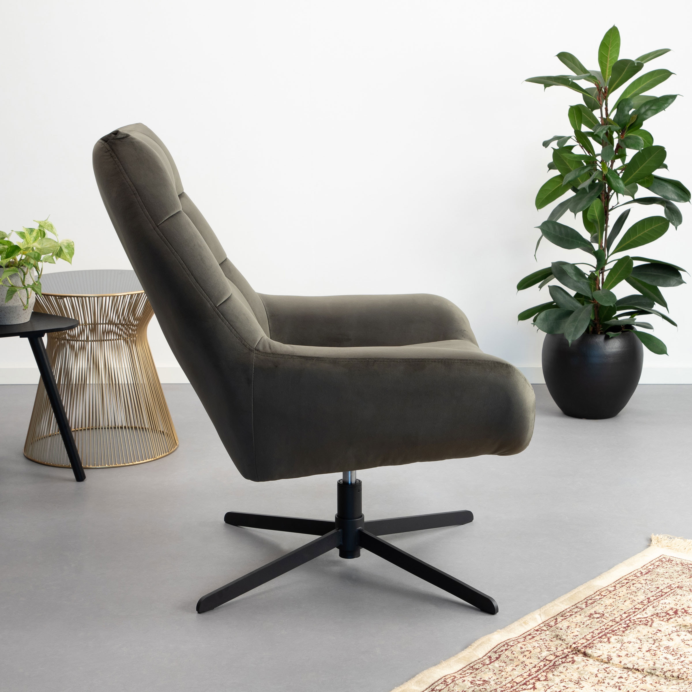 Sohome Draaifauteuil 'Nela' Velvet, kleur Dark Green