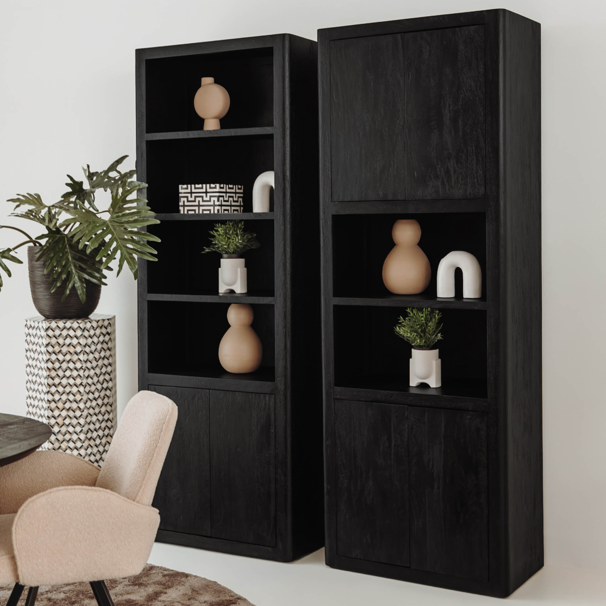 Tower Living Wandkast 'Tenna' Mangohout, Met 4 open vakken, 220 x 80cm, kleur Zwart