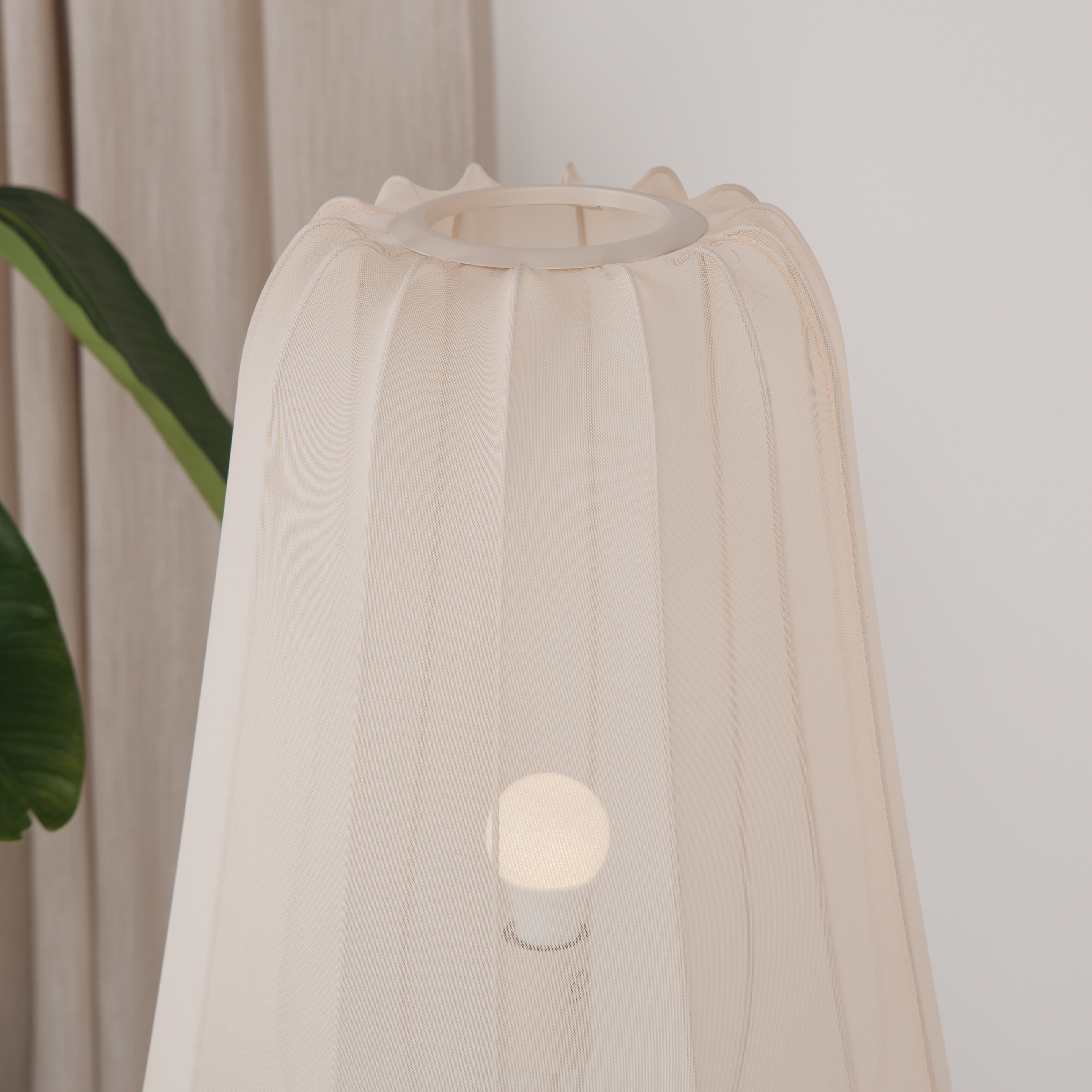 Light & Living Vloerlamp 'Plumeria' 132cm, kleur Zand