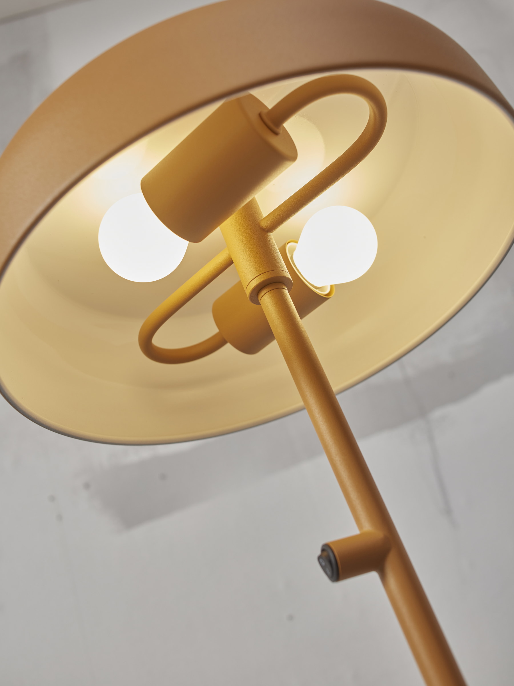 its about RoMi Vloerlamp 'Porto' 145cm, kleur Mosterdgeel