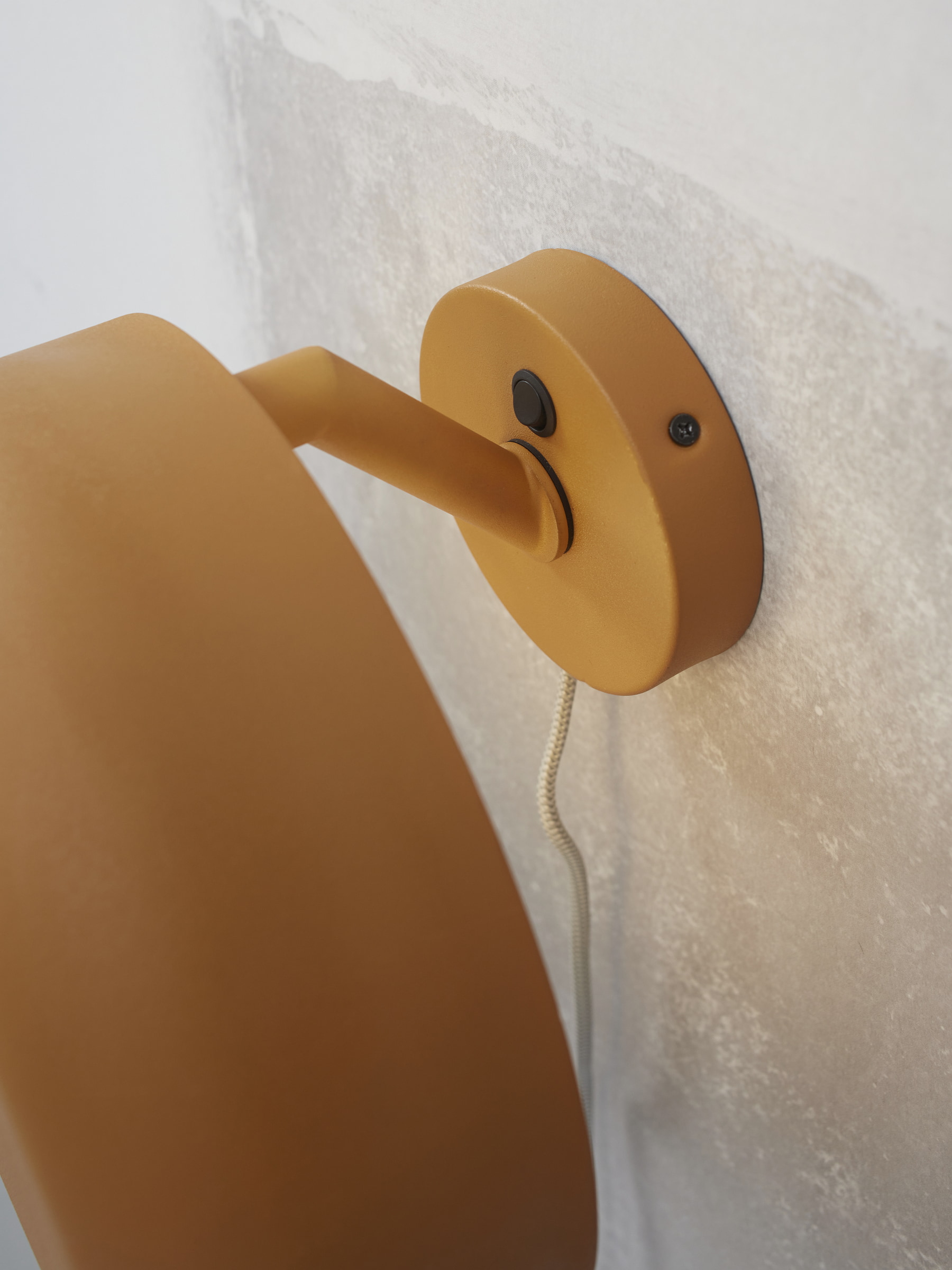 its about RoMi Wandlamp 'Porto' kleur Mosterdgeel