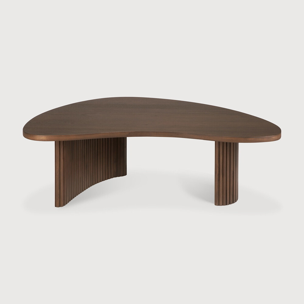 Ethnicraft Organische Salontafel 'Boomerang' Gevernist Teakhout, 90 x 61cm, kleur Bruin