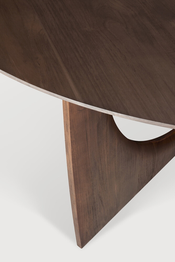 Ethnicraft Ronde Eettafel 'Geometric' Gevernist Teakhout, 150cm, kleur Bruin