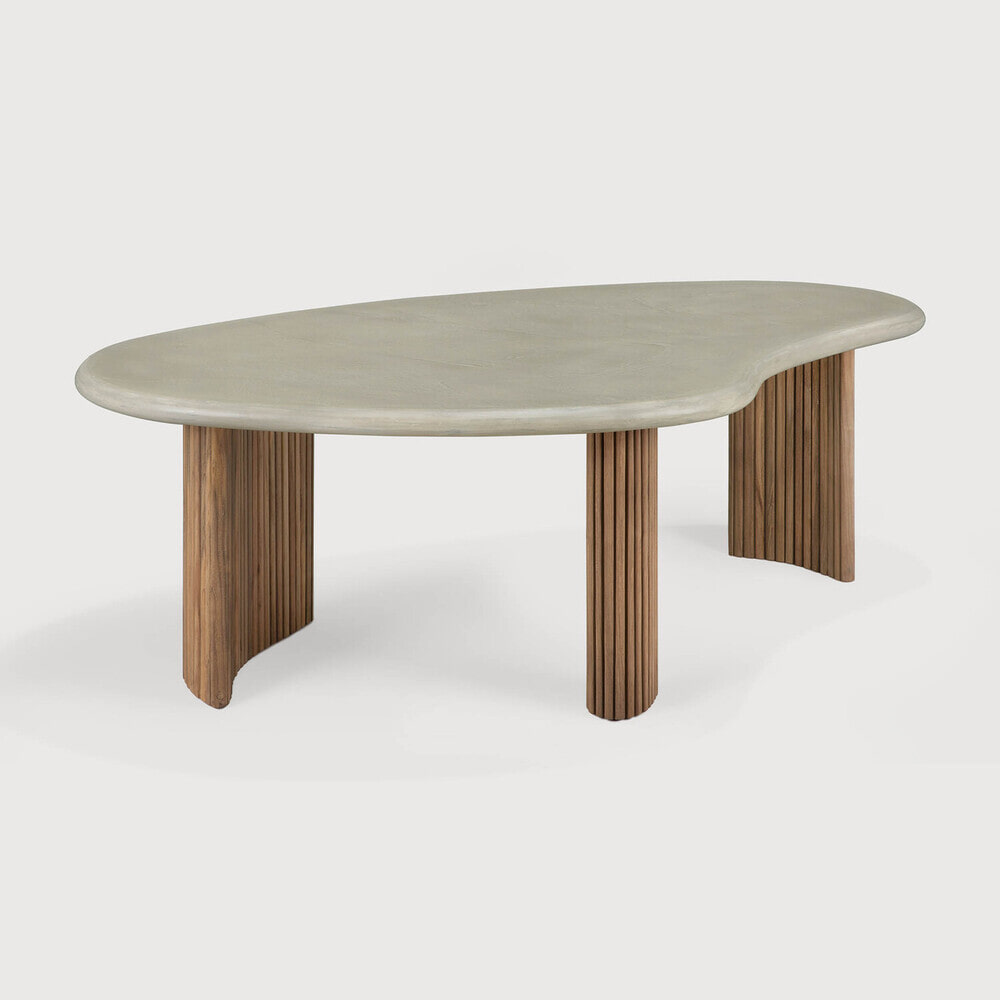 Ethnicraft Organische Outdoor Salontafel Boomerang Beton en teakhout, 126 x 74cm - Grijs