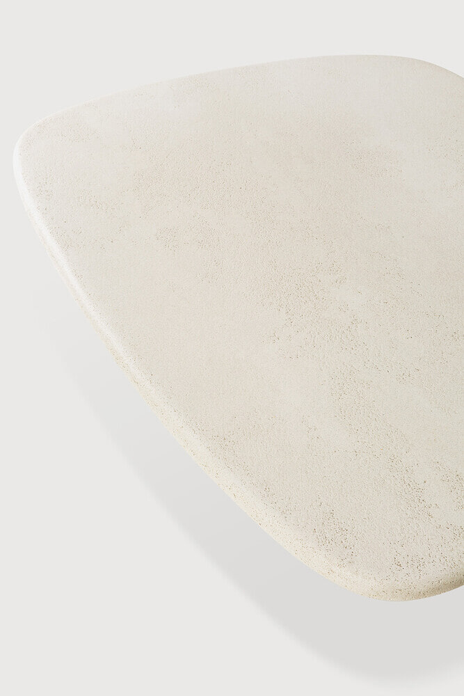 Ethnicraft Organische Salontafel 'Elements' Microcement, 134 x 96cm, kleur Off White