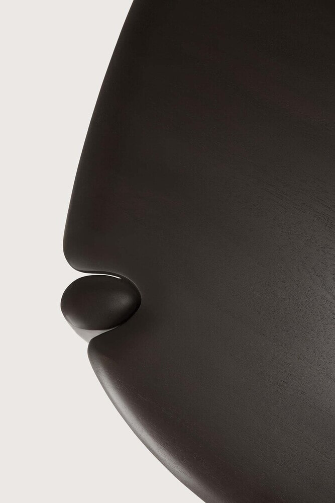 Ethnicraft Organische Salontafel 'PI' Gevernist Mahoniehout, 134 x 97cm, kleur Donkerbruin