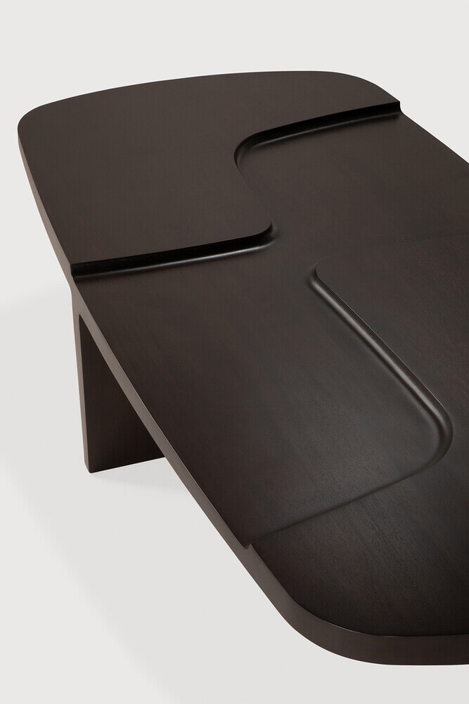 Ethnicraft Deens Ovale Salontafel 'Brutalist' Gevernist Mahoniehout, 143 x 75cm, kleur Rose Brown