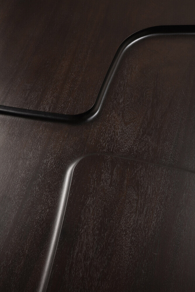 Ethnicraft Deens Ovale Salontafel 'Brutalist' Gevernist Mahoniehout, 143 x 75cm, kleur Rose Brown