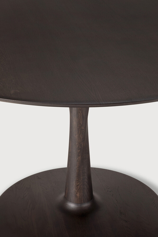 Ethnicraft Ronde Eettafel 'Torsion' Eikenhout, 127cm, kleur Bruin
