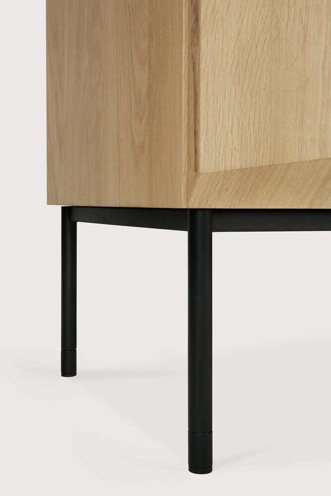 Ethnicraft Dressoir 'Stairs' Gevernist Eikenhout, 200cm