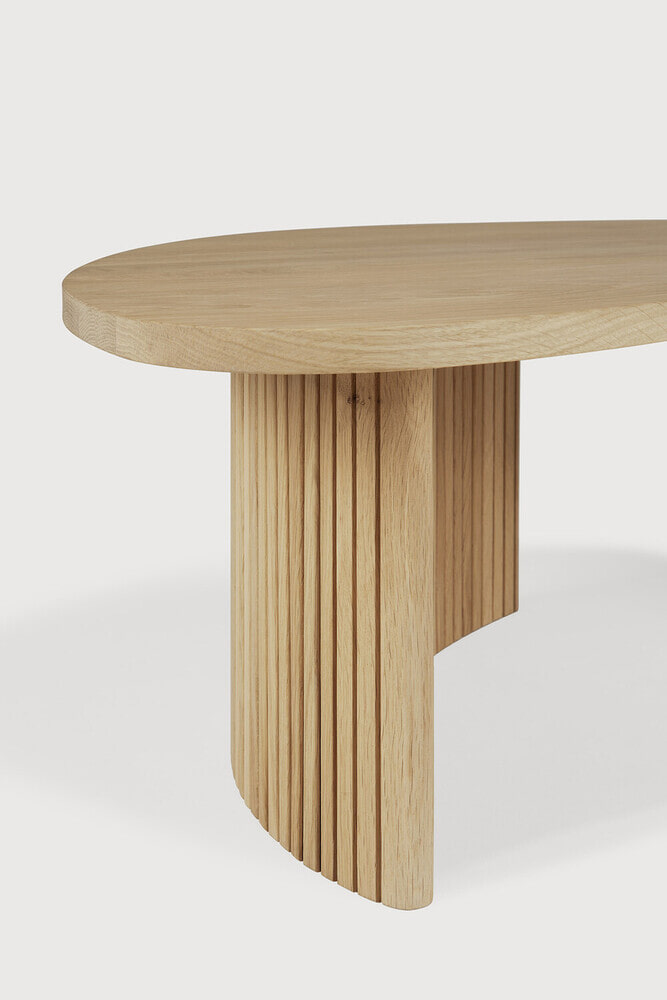Ethnicraft Organische Salontafel 'Boomerang' Geolied Eikenhout, 90 x 61cm, kleur Naturel