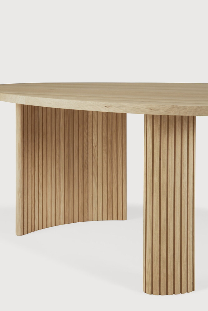 Ethnicraft Organische Salontafel 'Boomerang' Geolied Eikenhout, 126 x 74cm, kleur Naturel