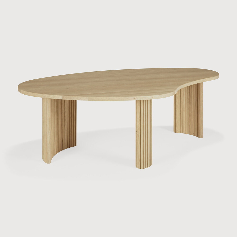 Ethnicraft Organische Salontafel 'Boomerang' Geolied Eikenhout, 126 x 74cm, kleur Naturel