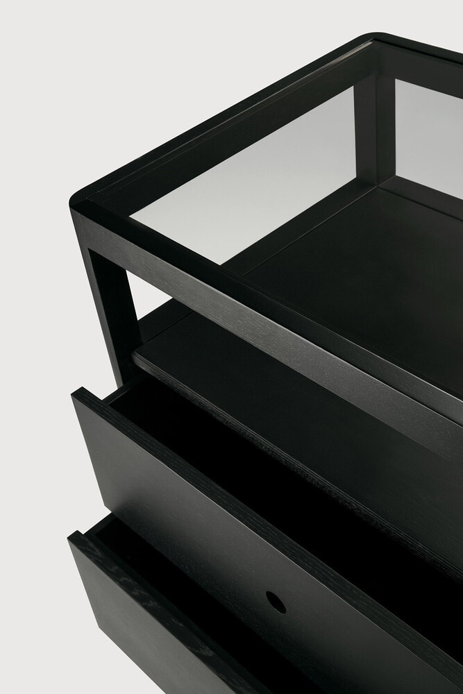 Ethnicraft Dressoir 'Spindle' Gevernist Eikenhout, 150cm, kleur Zwart