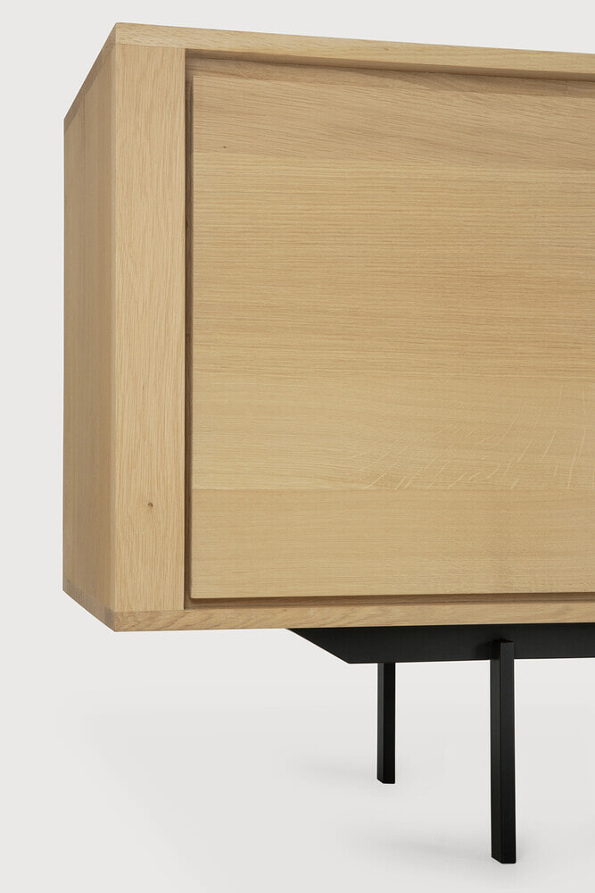 Ethnicraft Dressoir 'Shadow' Geolied Eikenhout, 224cm