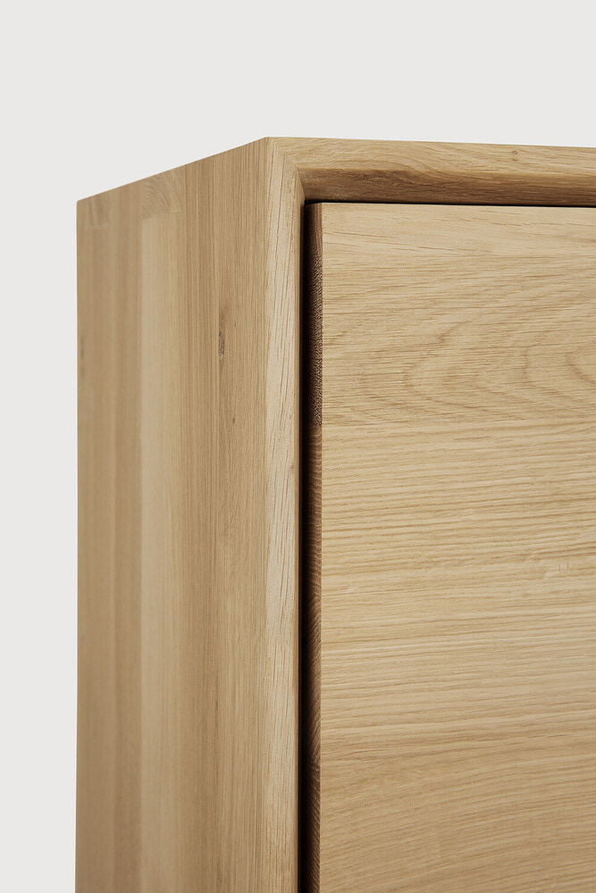 Ethnicraft Dressoir 'Nordic' Geolied Eikenhout, 210cm