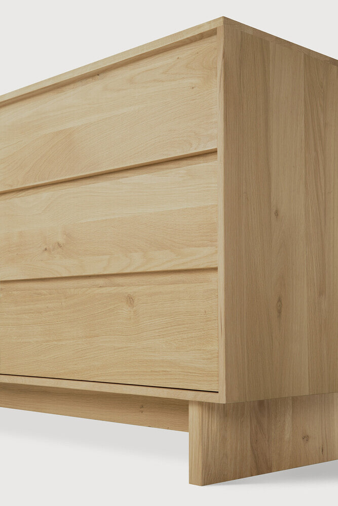 Ethnicraft Dressoir 'Wave' Geolied Eikenhout, 205cm