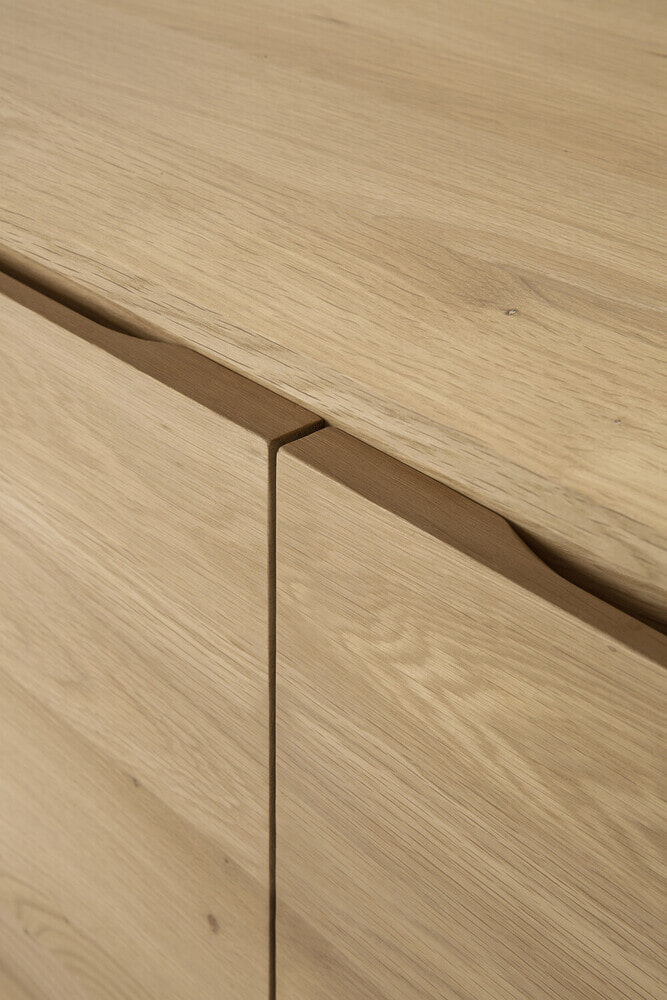 Ethnicraft TV-meubel 'Wave' Geolied Eikenhout, 210cm