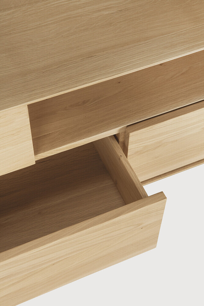 Ethnicraft TV-meubel 'Whitebird' Gevernist Eikenhout, 180cm