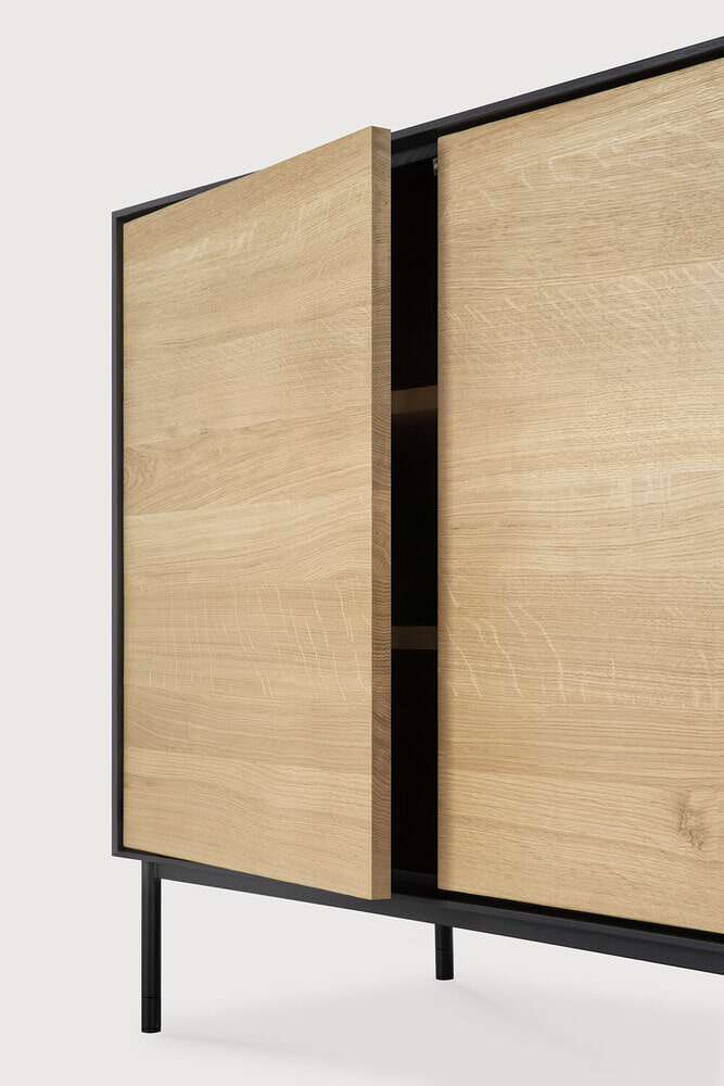 Ethnicraft Dressoir 'Blackbird' Gevernist Eikenhout, 180cm