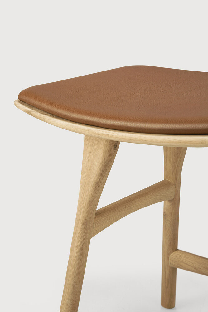 Ethnicraft Krukje 'Osso' Gevernist Eikenhout en Leder, kleur Cognac