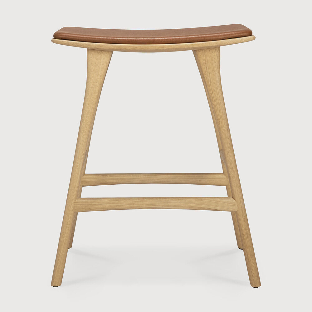 Ethnicraft Barkruk 'Osso' Gevernist Eikenhout en Leder, kleur Naturel/Cognac (zithoogte 67cm)