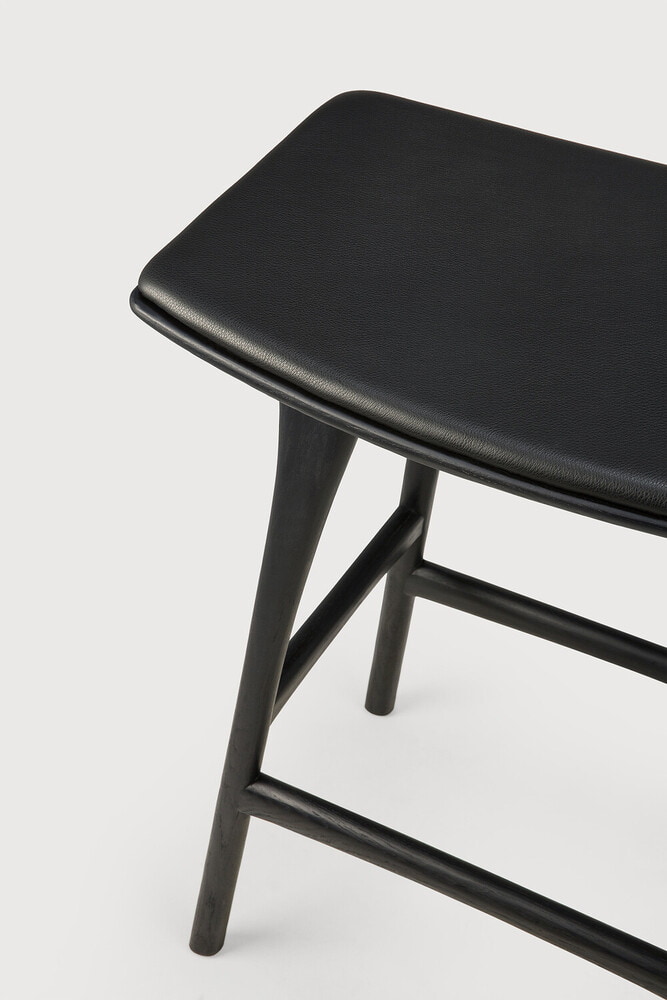 Ethnicraft Barkruk 'Osso' Gevernist Eikenhout en Leder, kleur Zwart (zithoogte 67cm)
