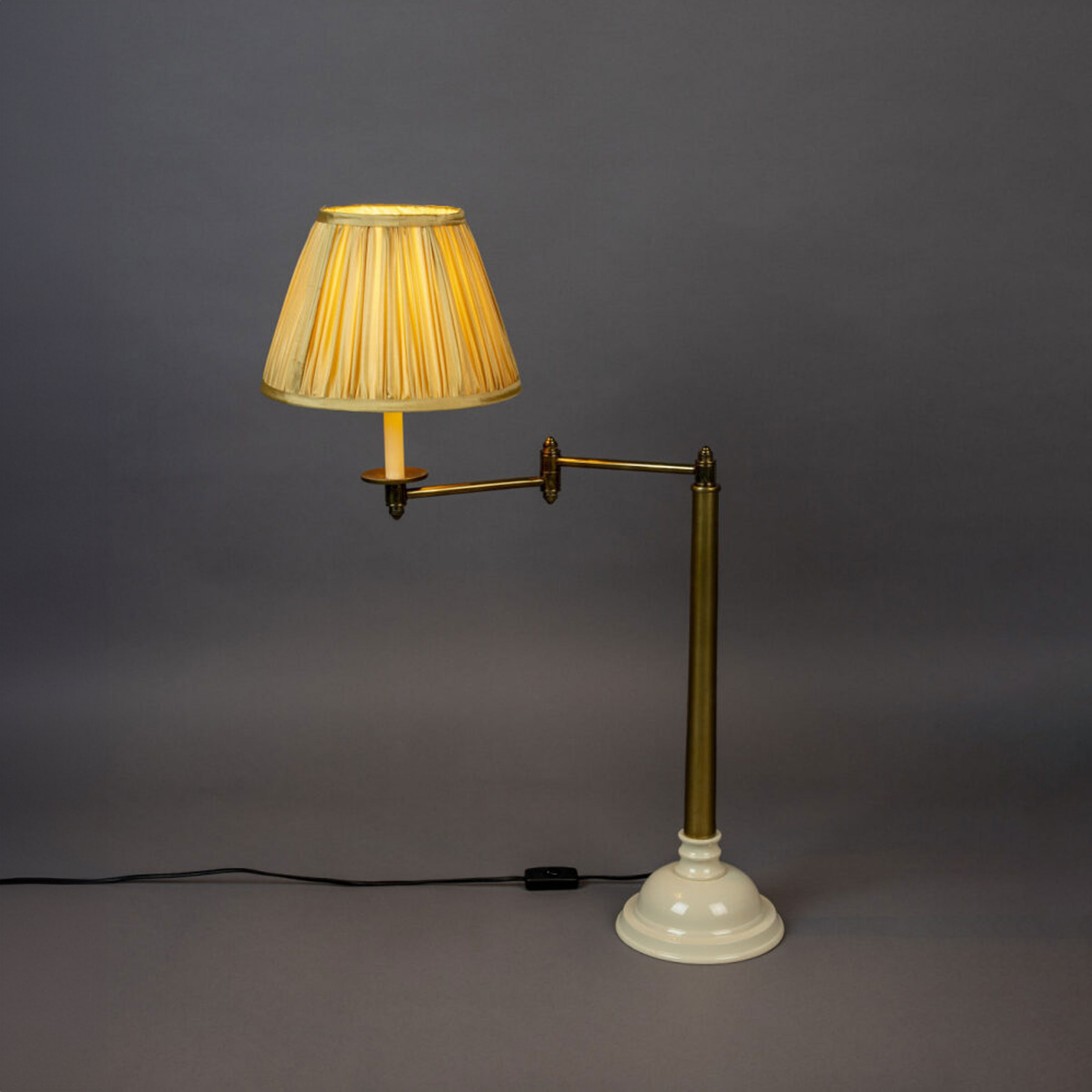 Dutchbone Tafellamp The Allis 64cm hoog, Brass - Goud
