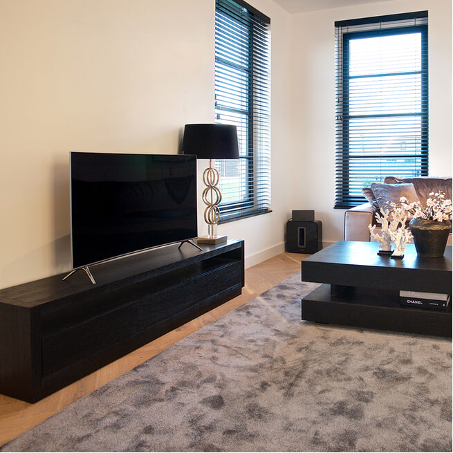 TV-meubel Oakura Eikenhout 185cm, zwart - Interiors - RI-6503 BLACK •