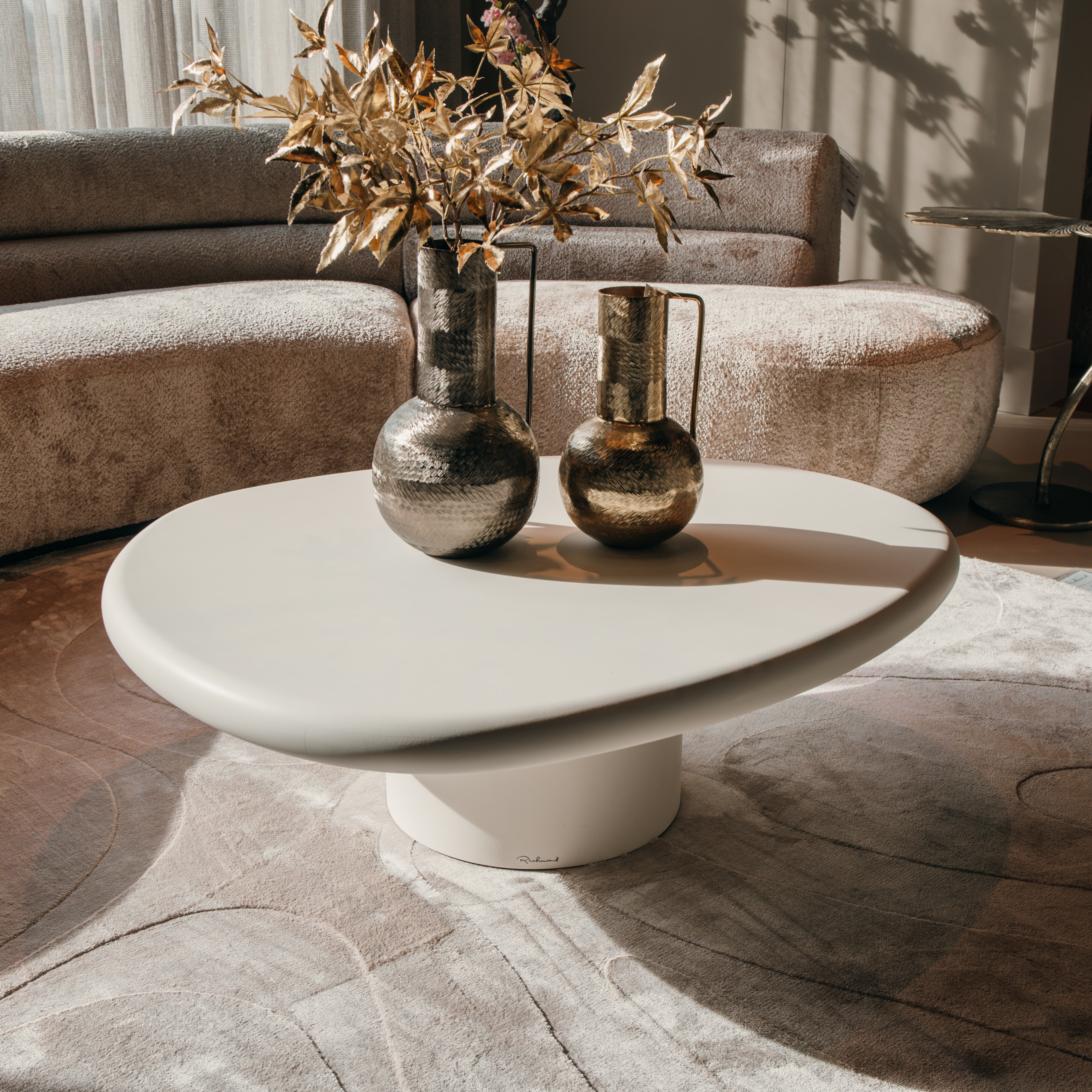 Richmond Organische Salontafel Bloomstone 110 x 90cm - Wit