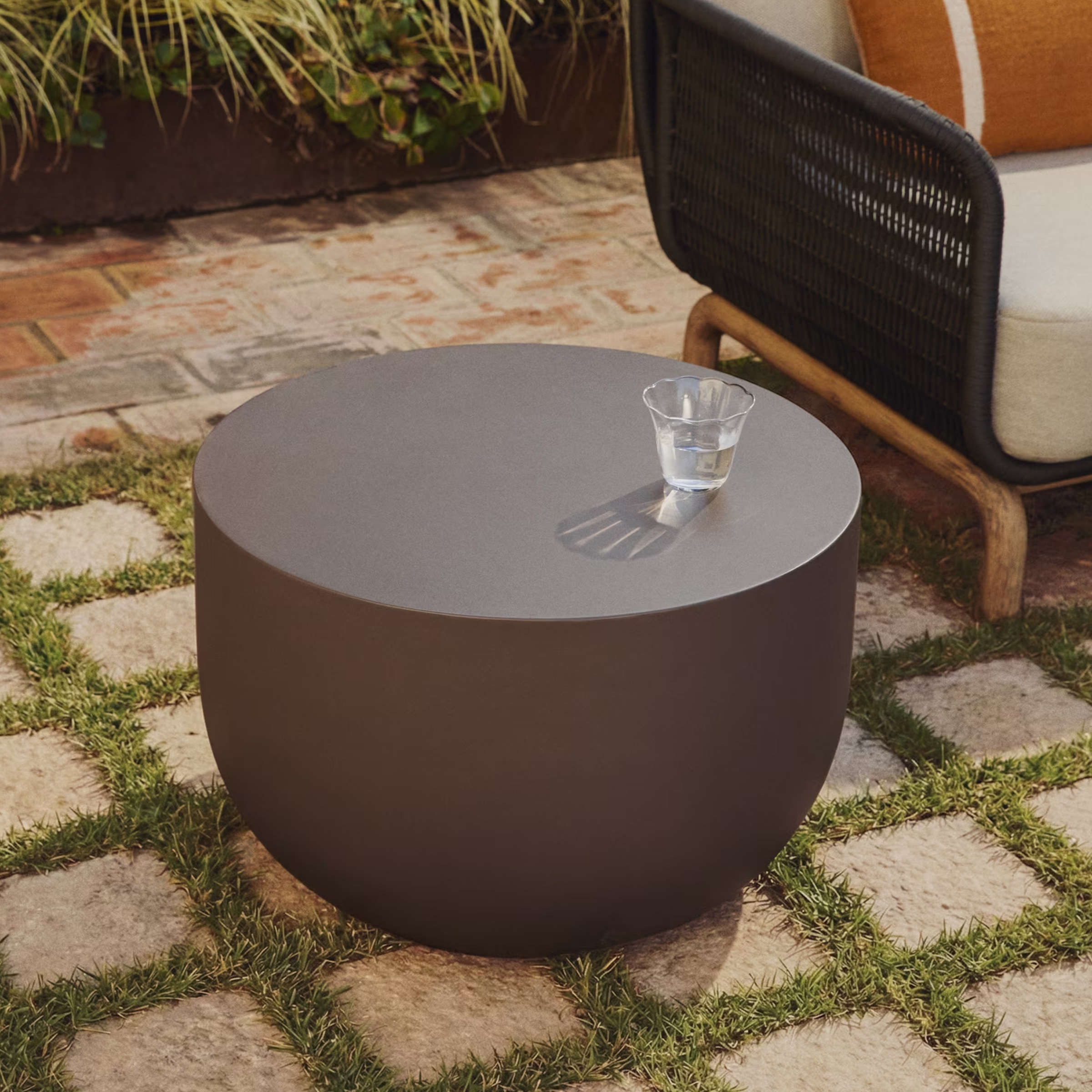 Kave Home Ronde Salontafel Garbet Cement, 60cm - Bruin