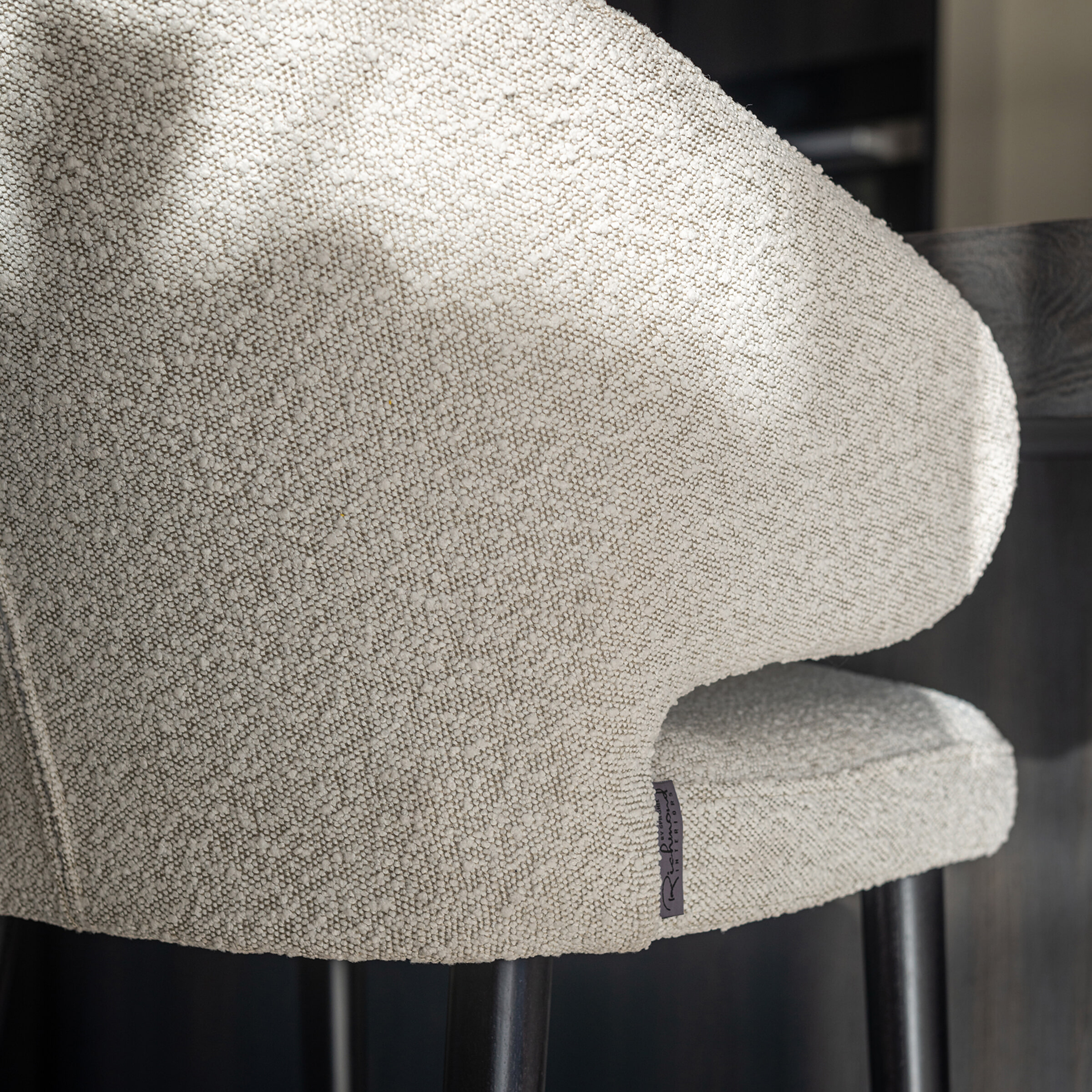 Richmond Barstoel 'Indigo' Bouclé, kleur Wit (zithoogte 78cm)