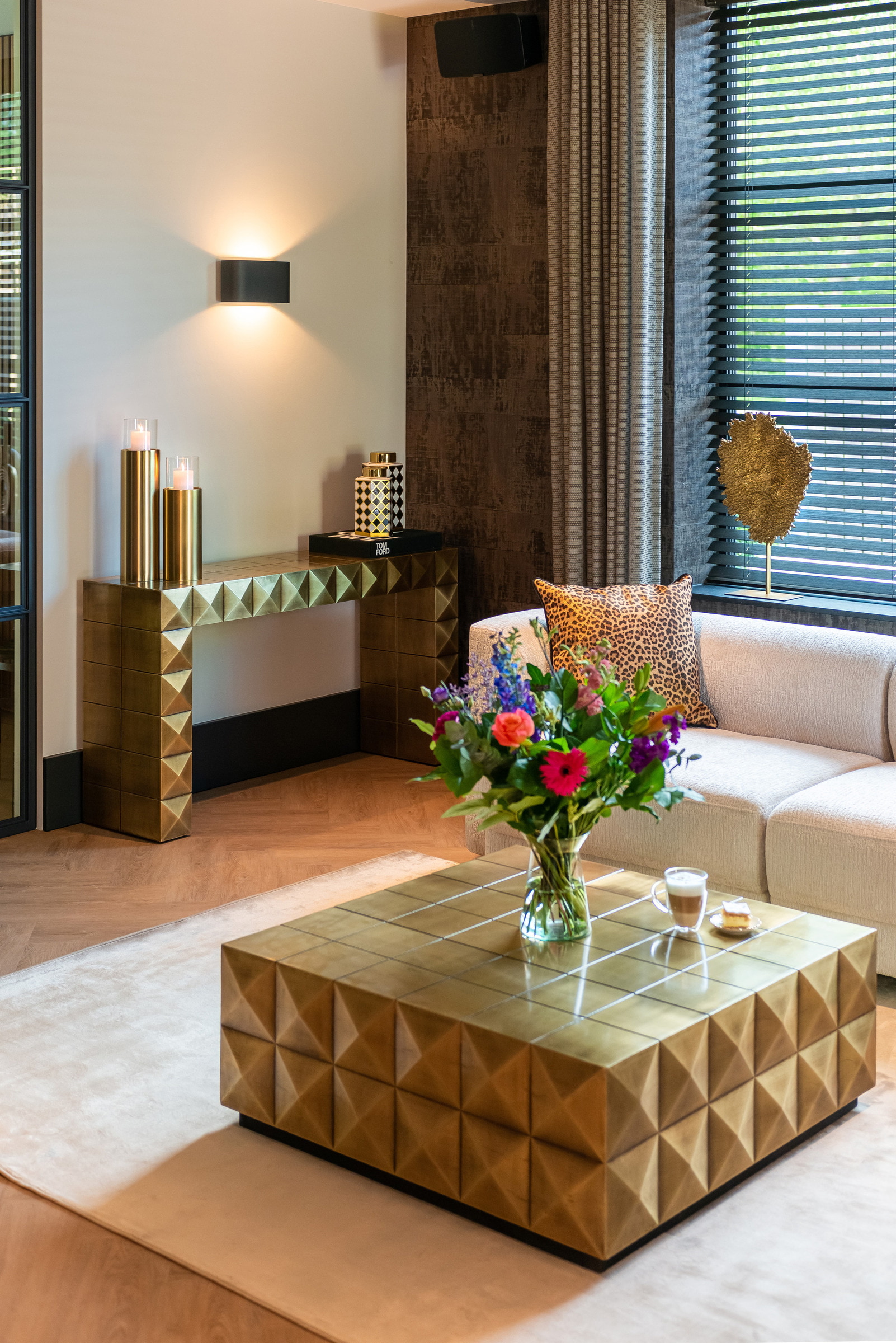 Richmond Sidetable 'Collada' 137.5 x 36cm, kleur Brushed Gold