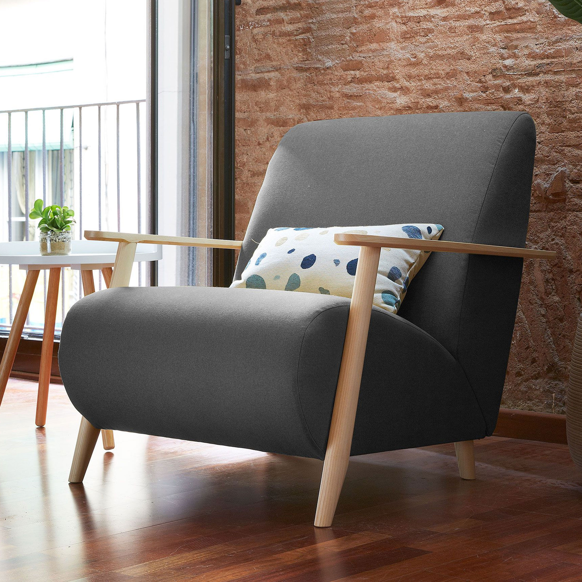 Kave Home Fauteuil 'Meghan', kleur Antraciet Kave Home Fauteuil 'Meghan', kleur Antraciet