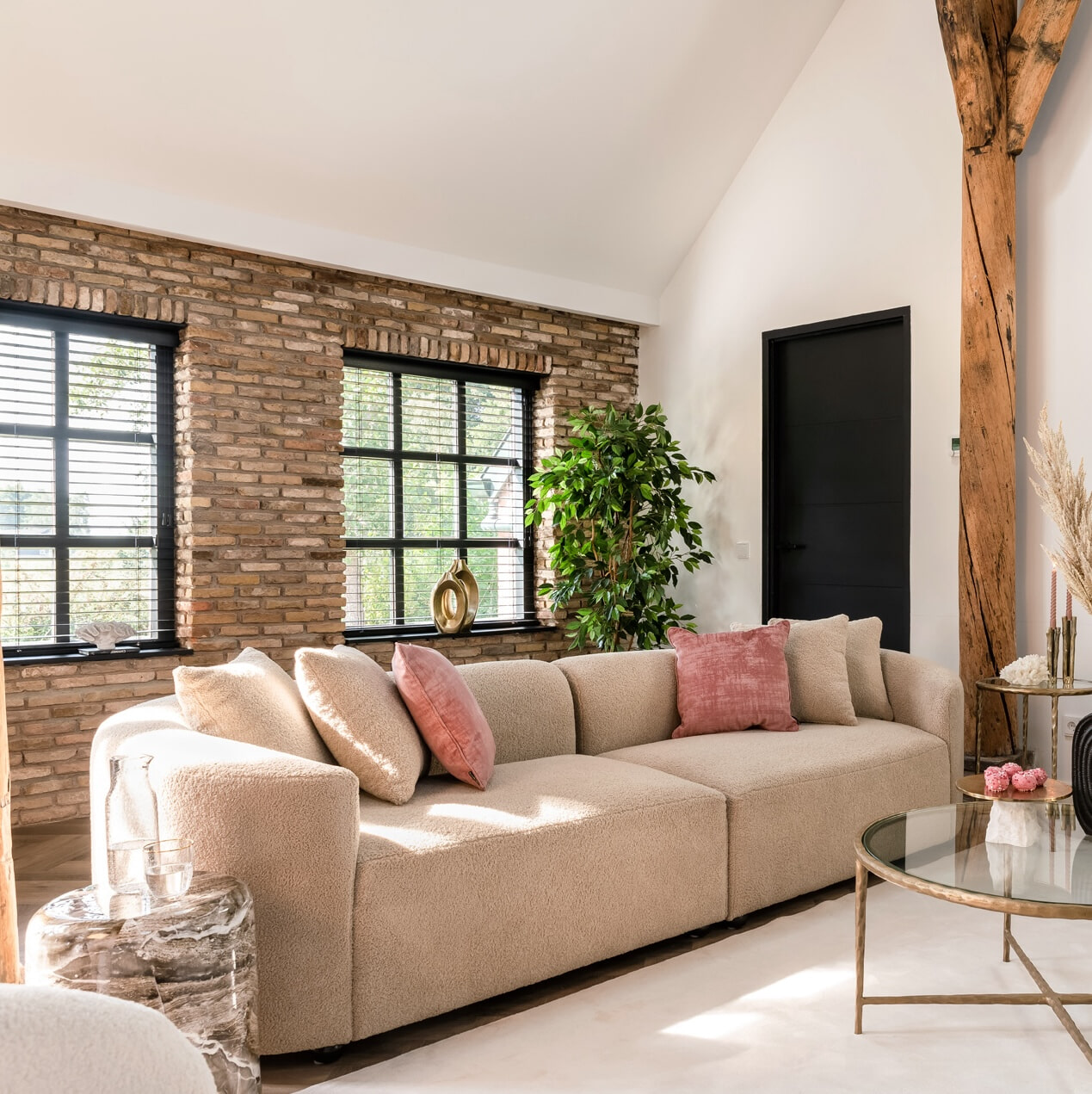 Richmond 4-zits Bank Grayson Furry - Zand