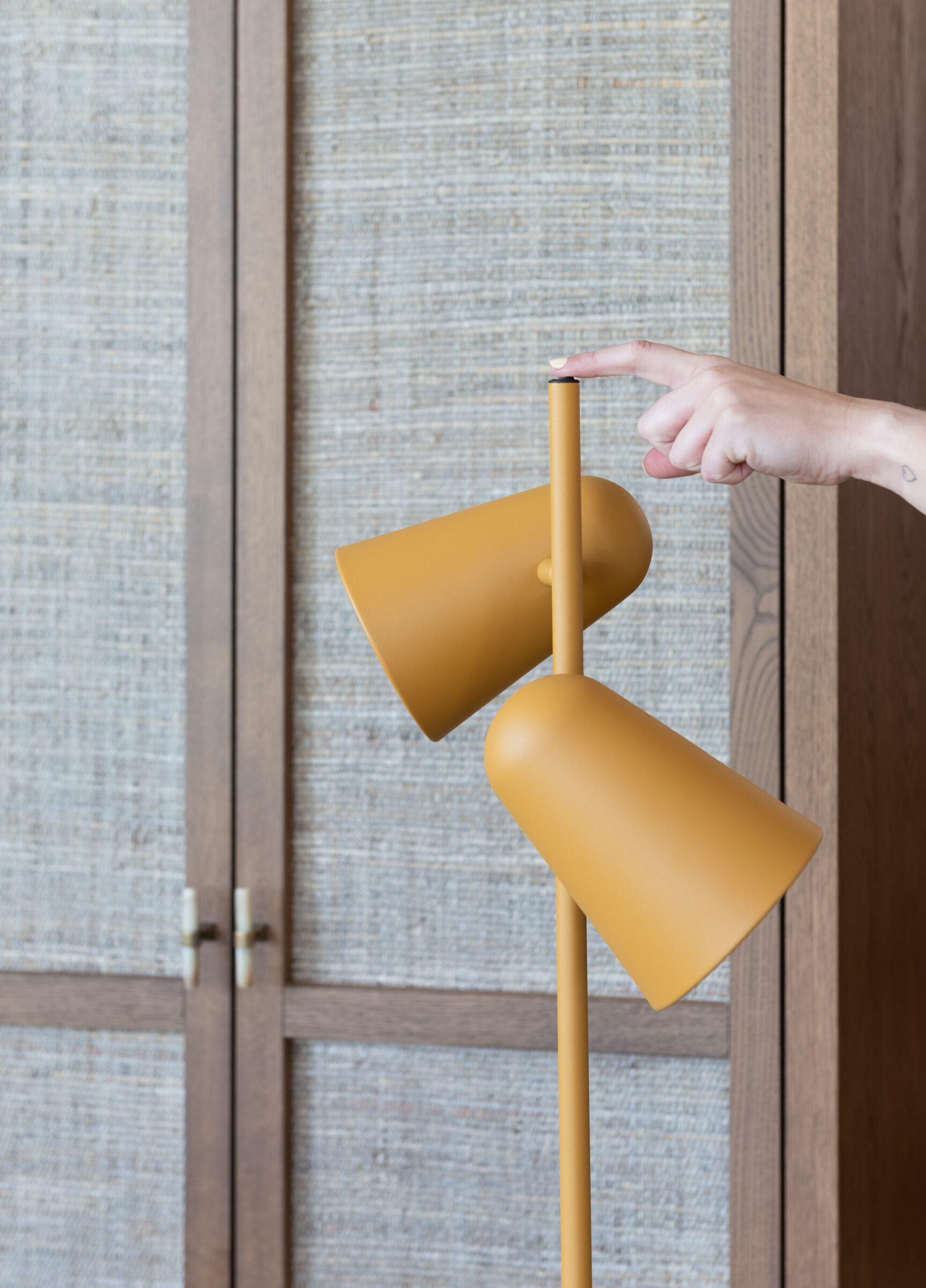 its about RoMi Vloerlamp 'Salamanca' 2-lamps, kleur Mosterd