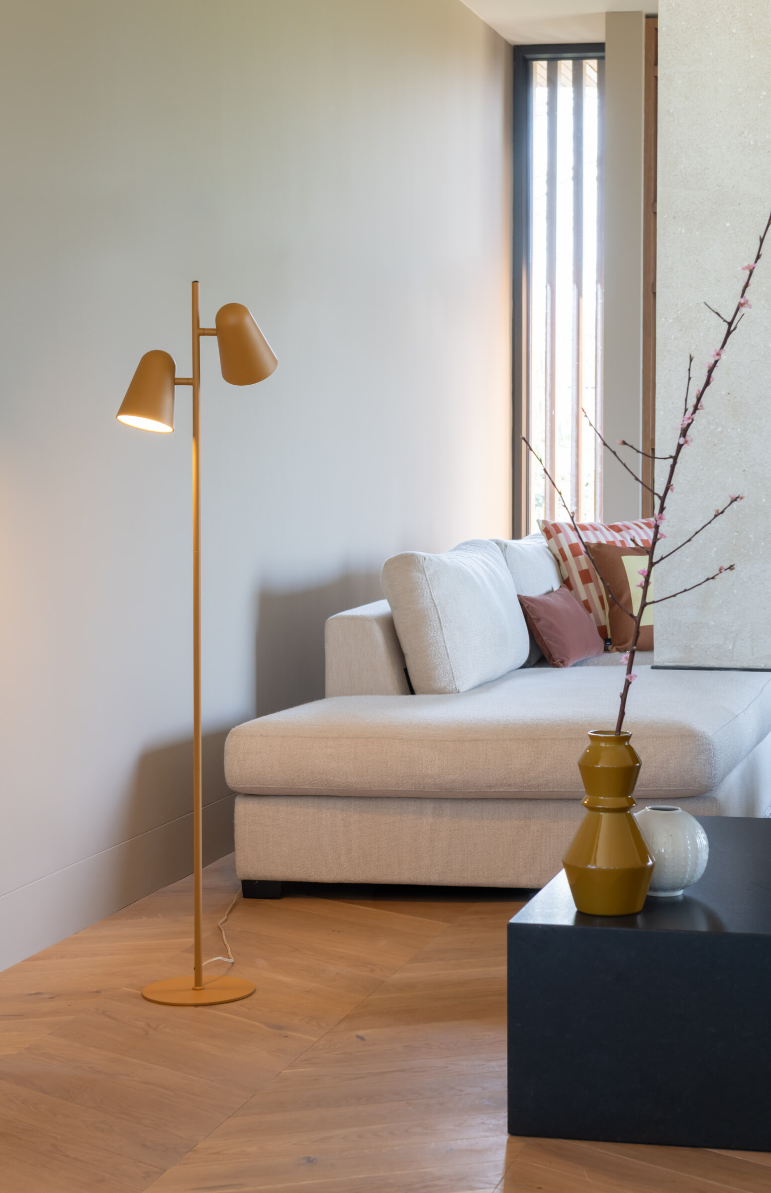 its about RoMi Vloerlamp 'Salamanca' 2-lamps, kleur Mosterd