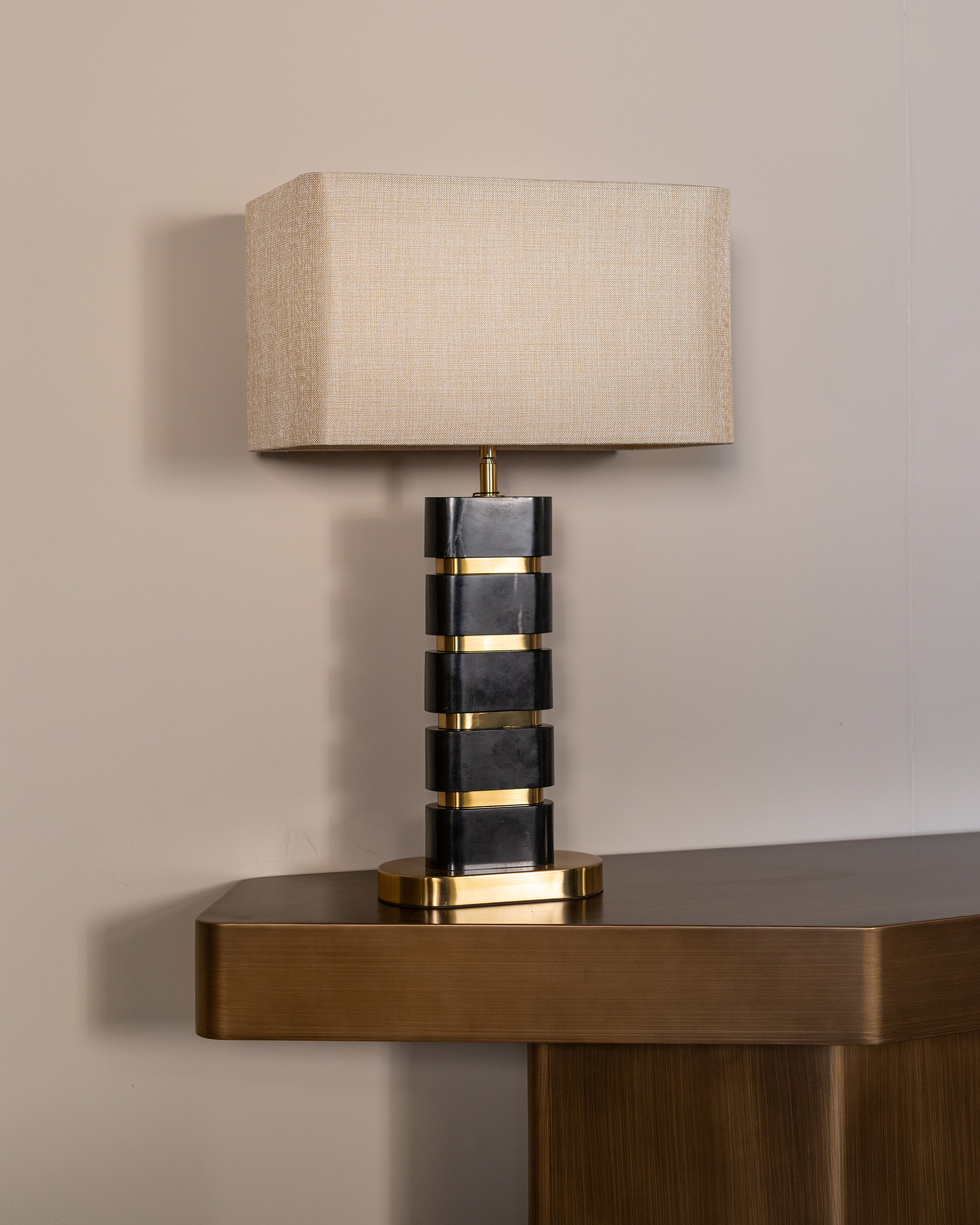 Richmond Sidetable 'Hexa' 150cm, kleur Brushed Gold