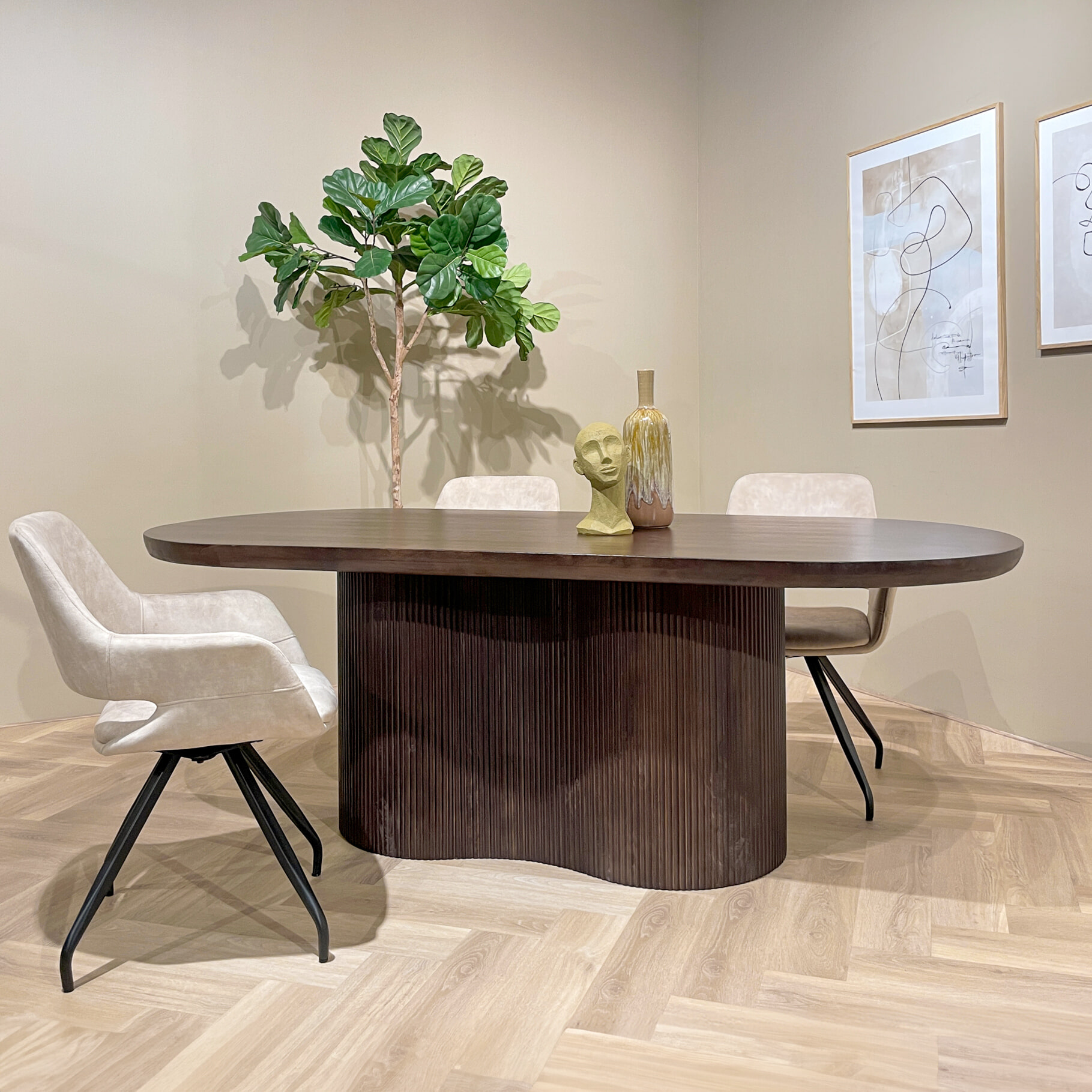 Sohome Ovale Eettafel 'Sadey' Mangohout, 300 x 110cm, kleur Bruin