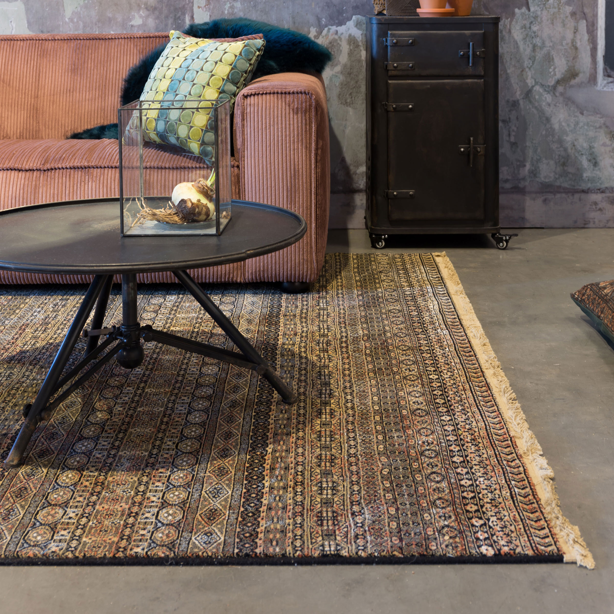 Dutchbone Vloerkleed 'Shisha' 200 x 295cm, kleur Cave Dutchbone Vloerkleed 'Shisha' 200 x 295cm, kleur Cave