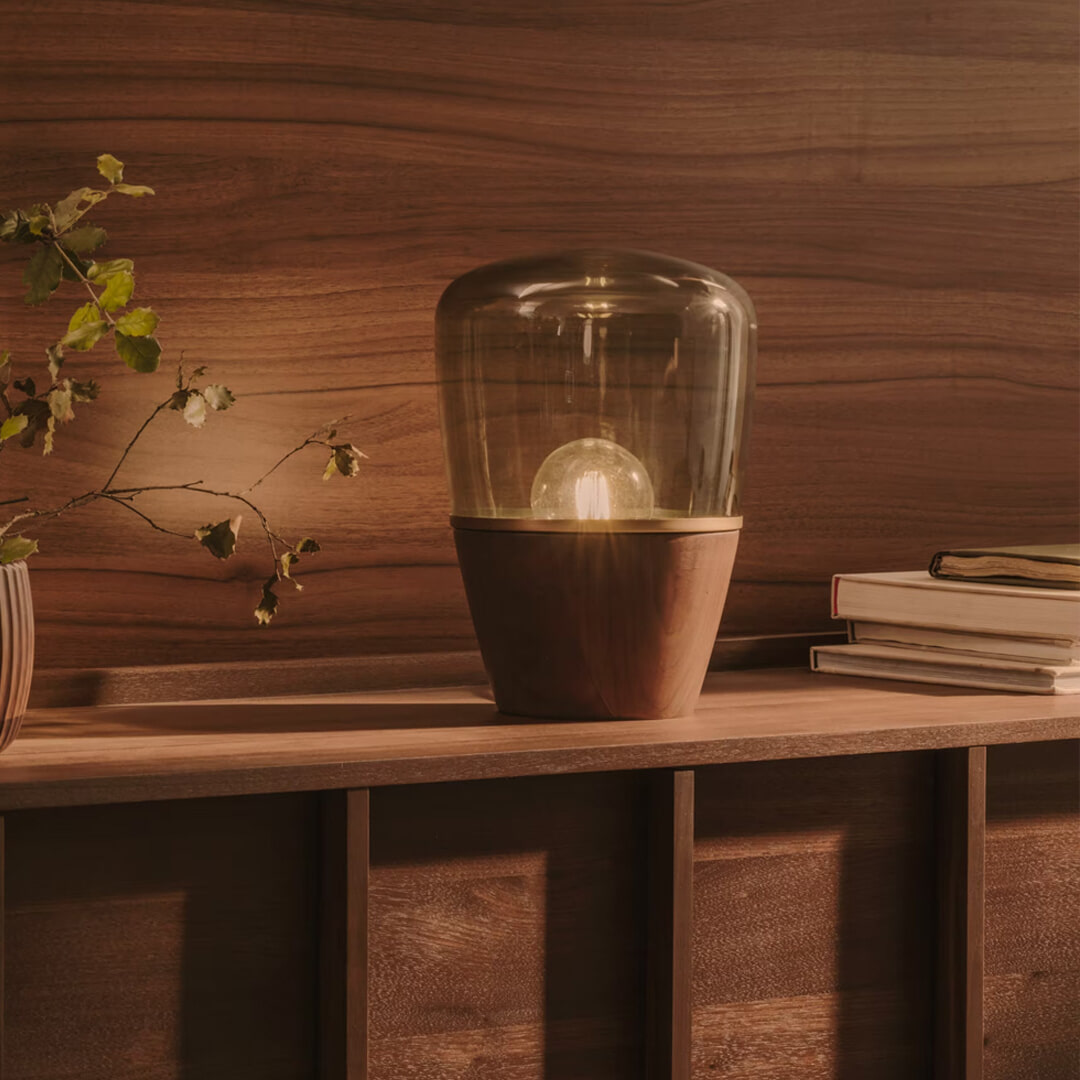 Kave Home Tafellamp 'Silex' Notenhout en glas, 30cm