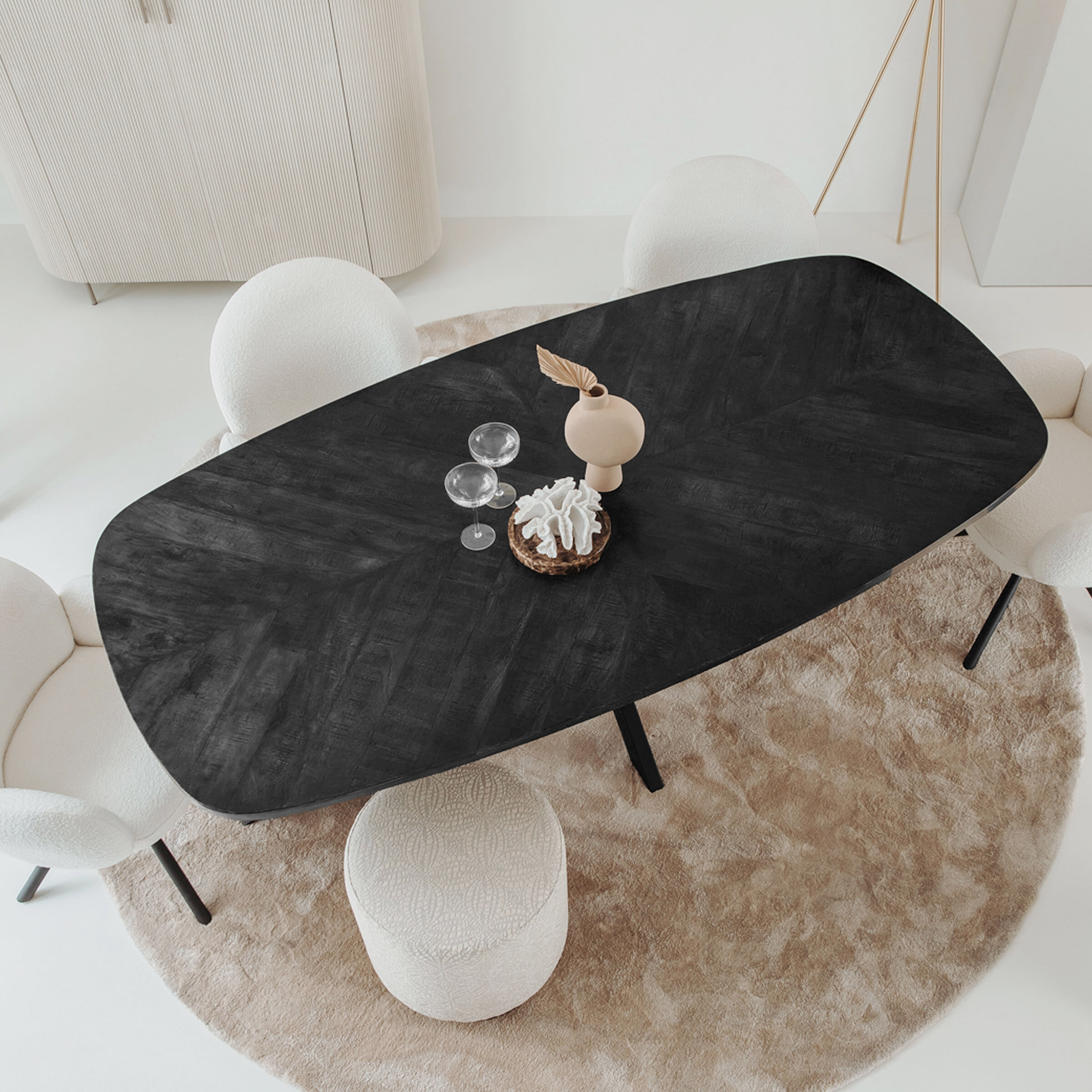 Tower Living Eettafel Silvi Deens ovaal, Mangohout, 180 x 100cm - Zwart - Japandi