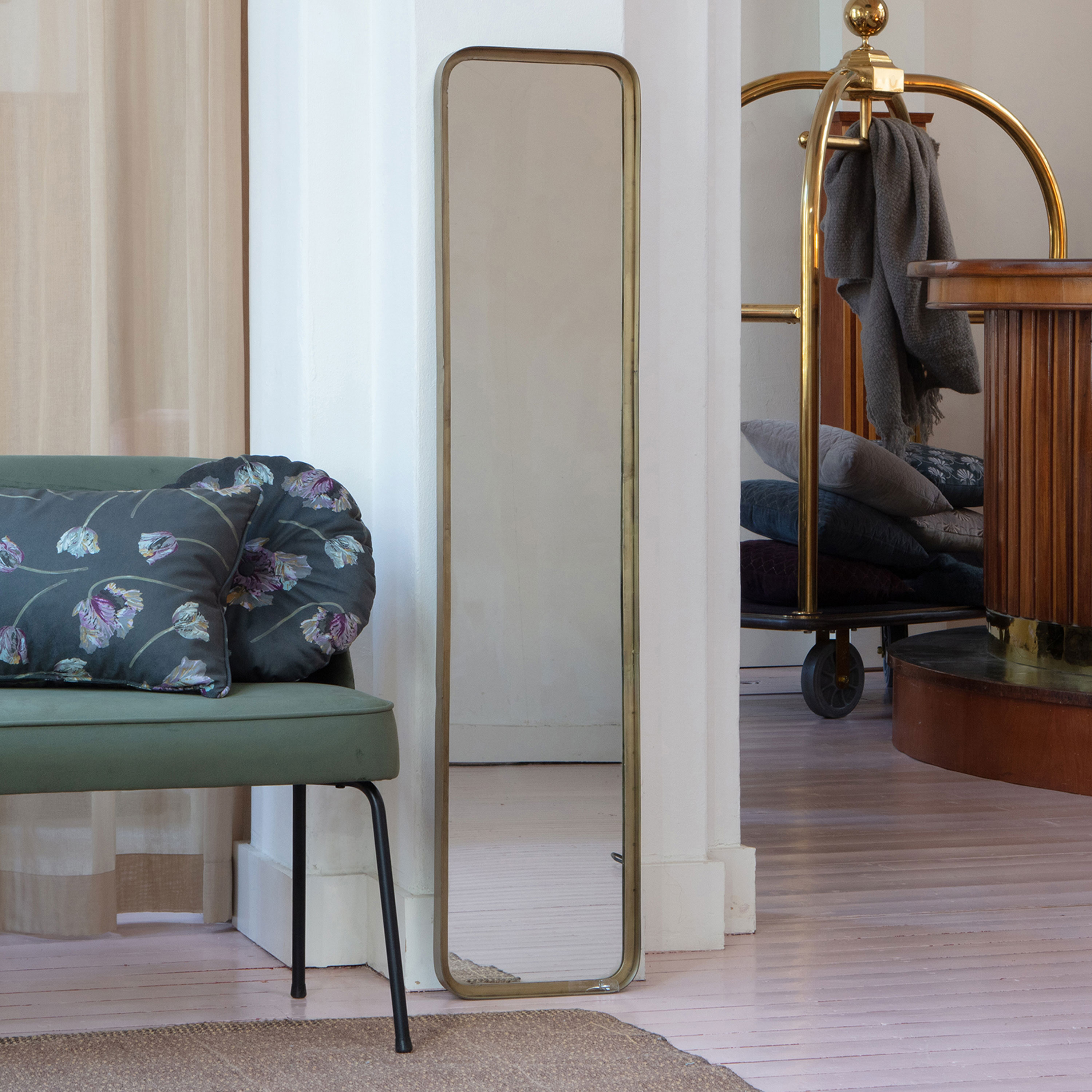 BePureHome Spiegel 'Slender' 145 x 31cm, kleur Antique Brass BePureHome Spiegel 'Slender' 145 x 31cm, kleur Antique Brass