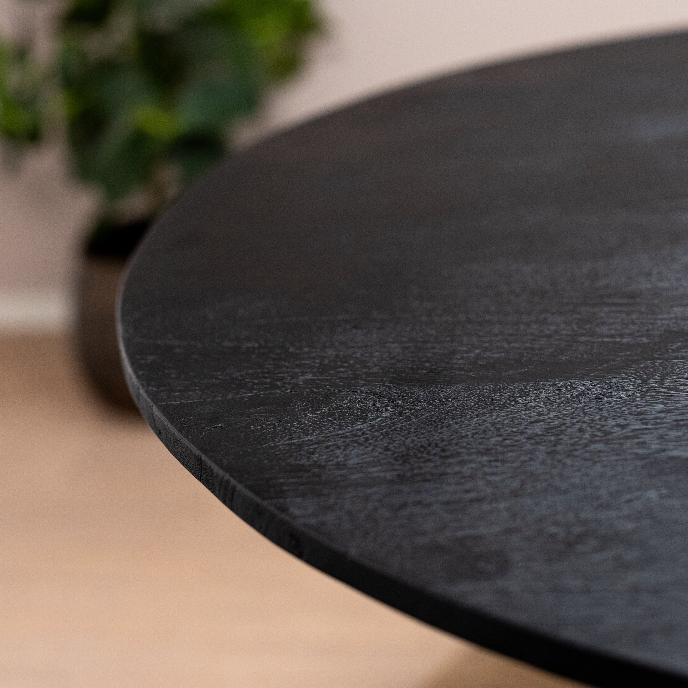 Eleonora Eettafel 'Aron' Deens Ovaal, Mangohout, kleur Zwart, 200 x 110cm
