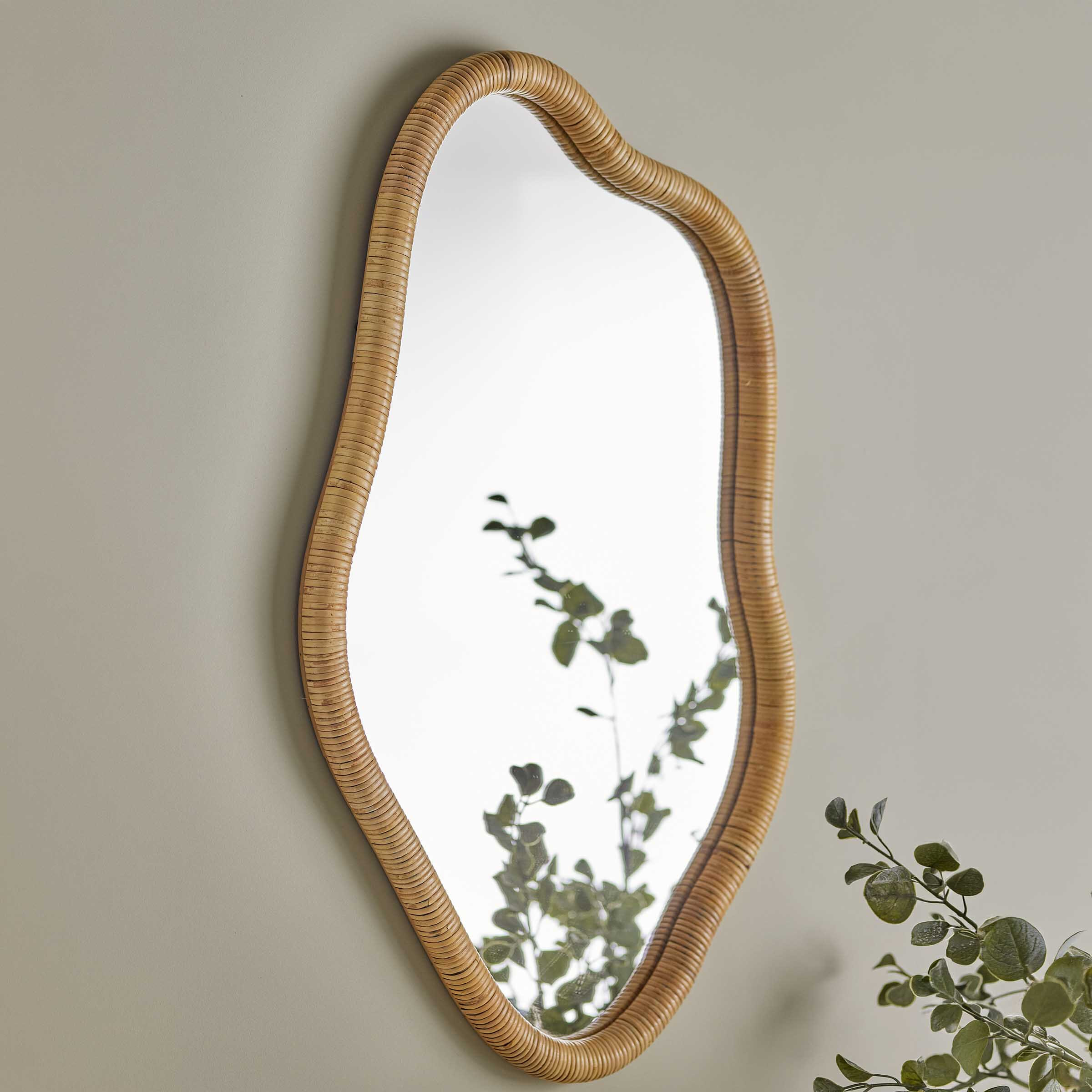 Bloomingville Organische Spiegel Ashlie Rotan, 80 x 50cm - Naturel