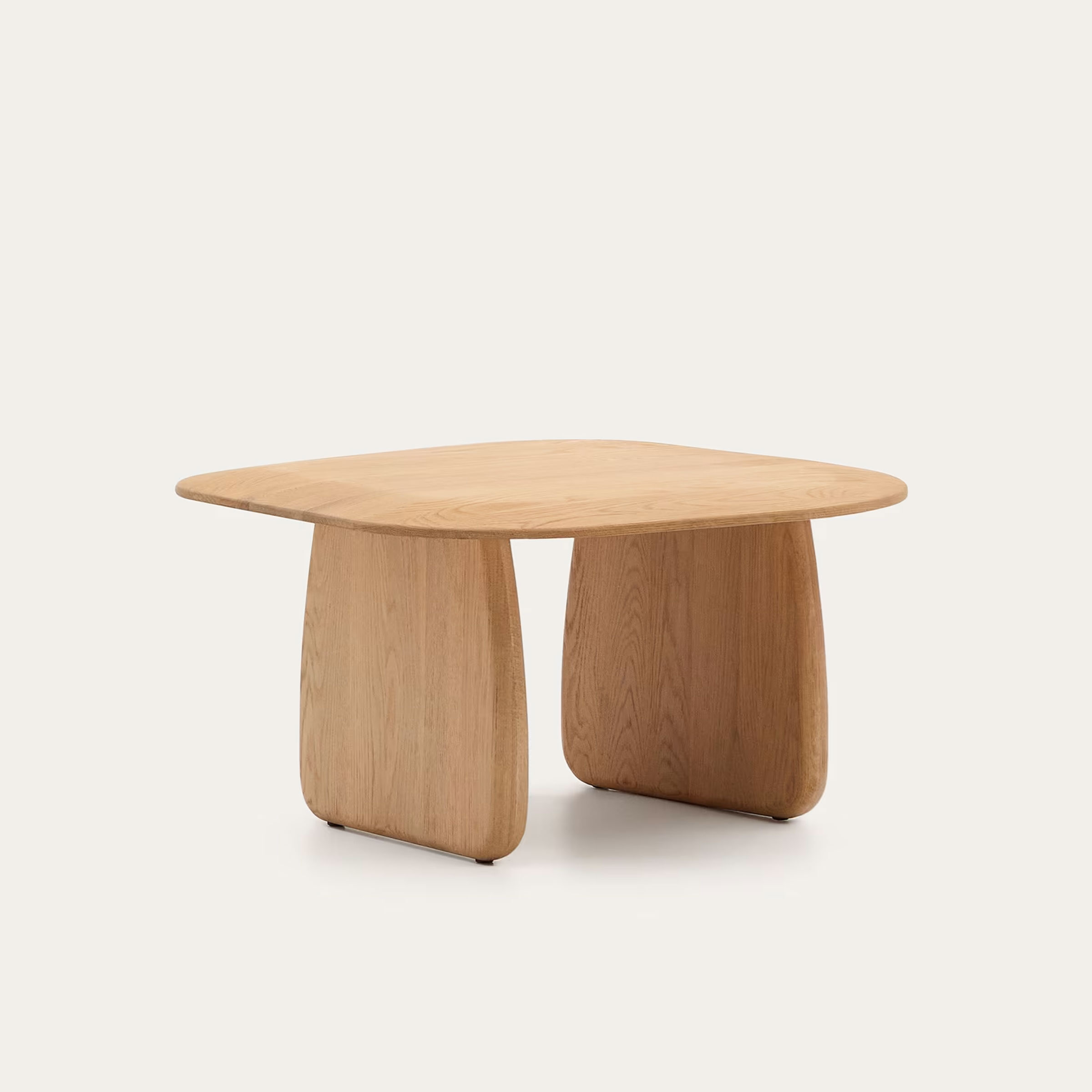 Kave Home Organische Bijzettafel 'Pirita' Eikenhout, 71 x 70cm, kleur Naturel