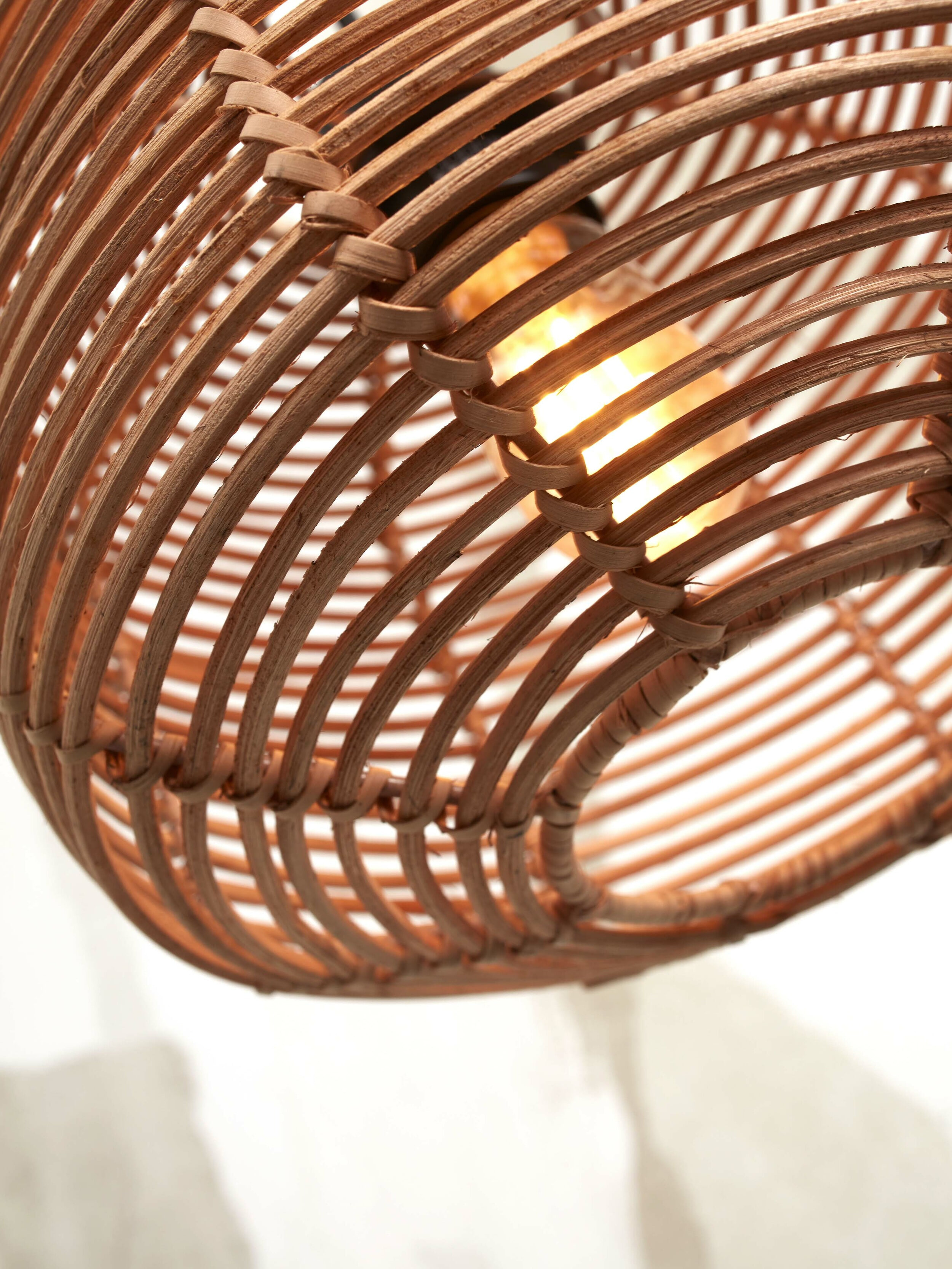 GOOD&MOJO Vloerlamp 'Tanami' Bamboe en rotan, 150cm, kleur Wit/Naturel