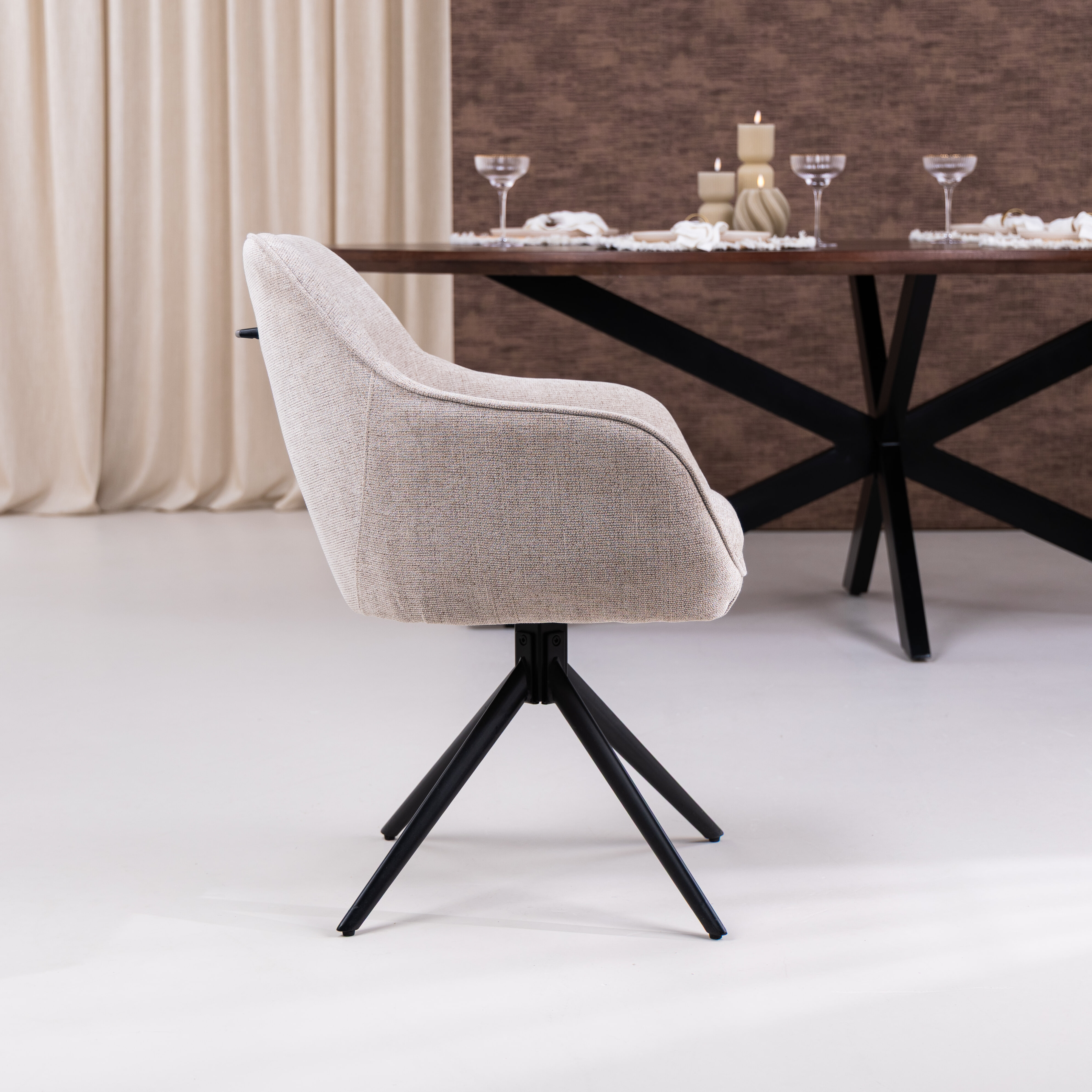 Sohome Draaibare Eetkamerstoel 'Toby' Stof met handgreep, kleur Beige