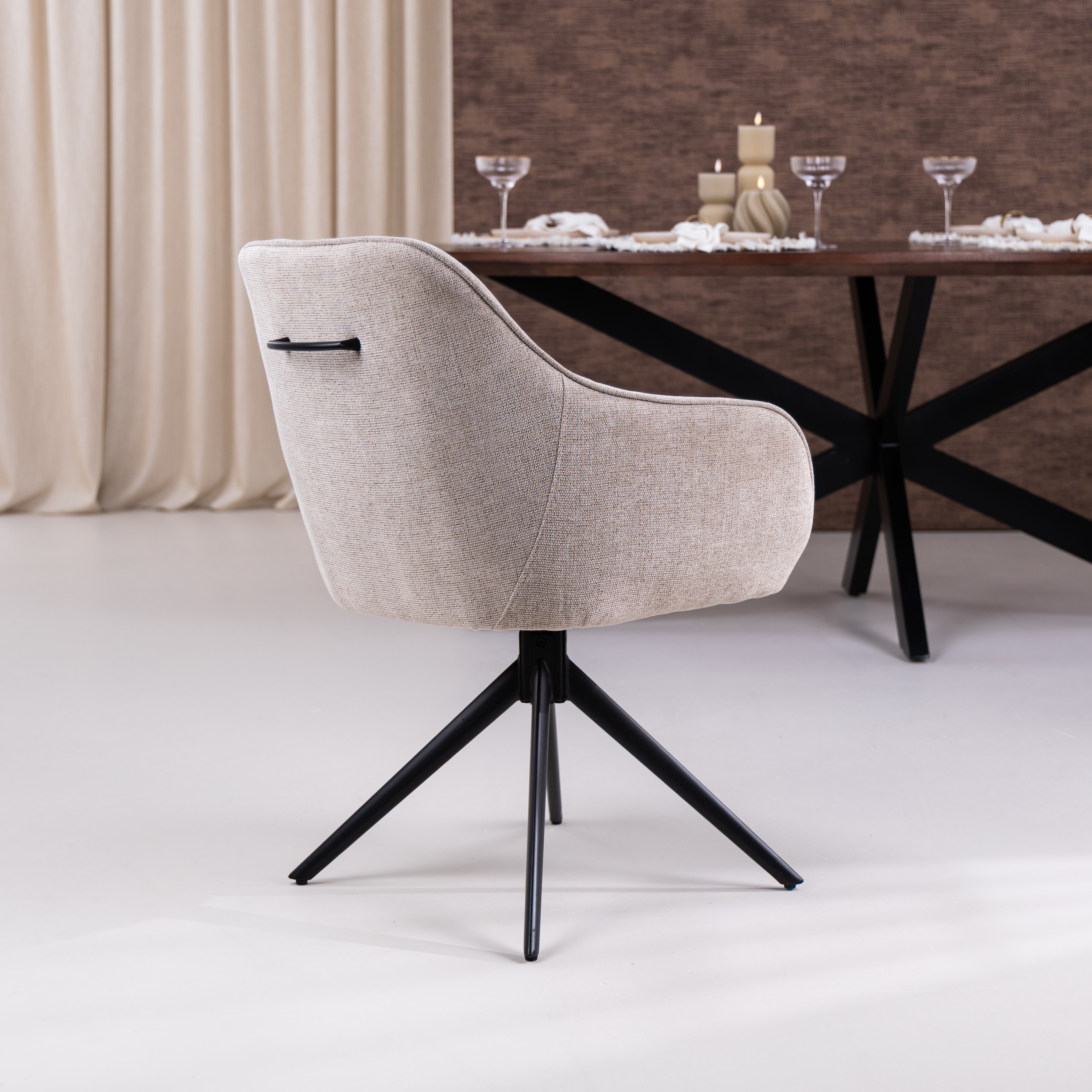 Sohome Draaibare Eetkamerstoel 'Toby' Stof met handgreep, kleur Beige